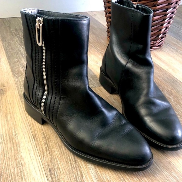 Sale! AQUATALIA ITALIAN Black Leather Low Heel Boots - Picture 2 of 11